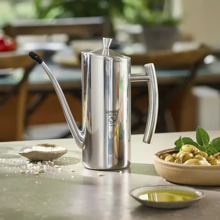 إبريق زيت الزيتون من الفولاذ المقاوم للصدأ – 750 مل